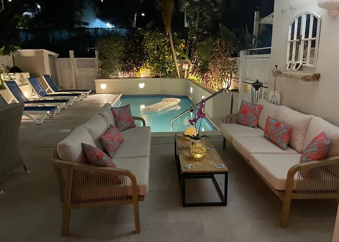 Nanpa, Luxury Family Three Bed Villa, St James West Coast, Private Pool
