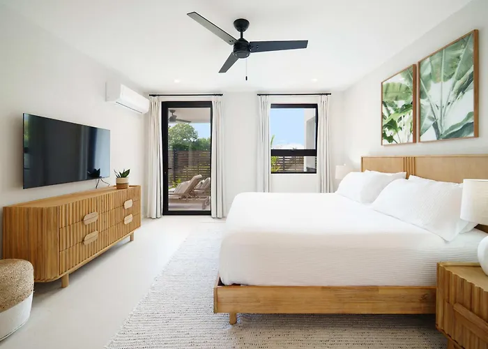 Wooden Tone Lux 2Br Walk To Beach Sky Pool Deck
