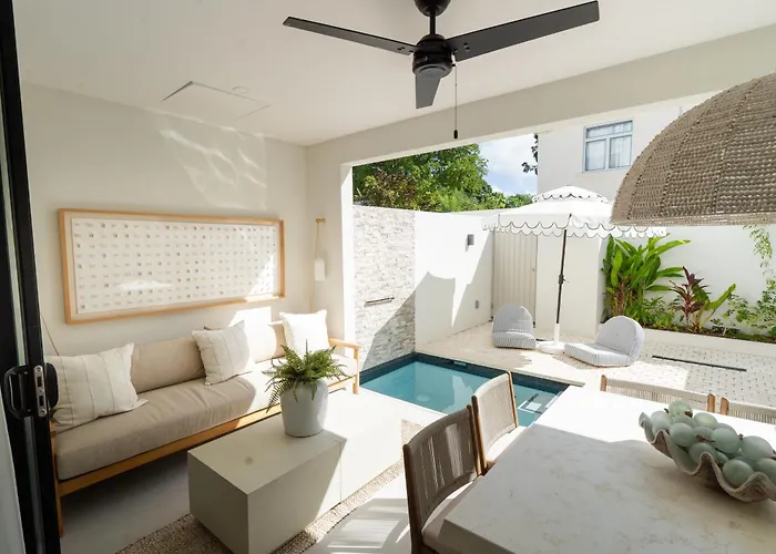 Stylish West Coast 3Br Retreat With Pool Near Beach